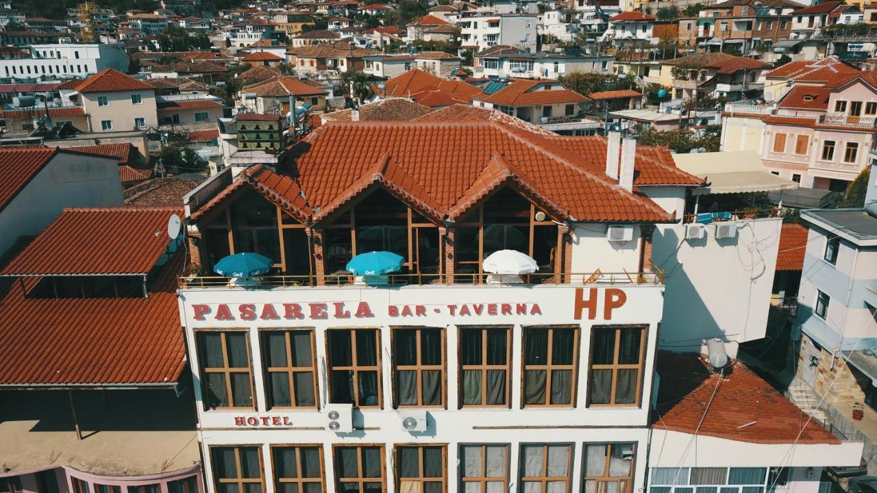 Hotel Pasarela เบราท ภายนอก รูปภาพ