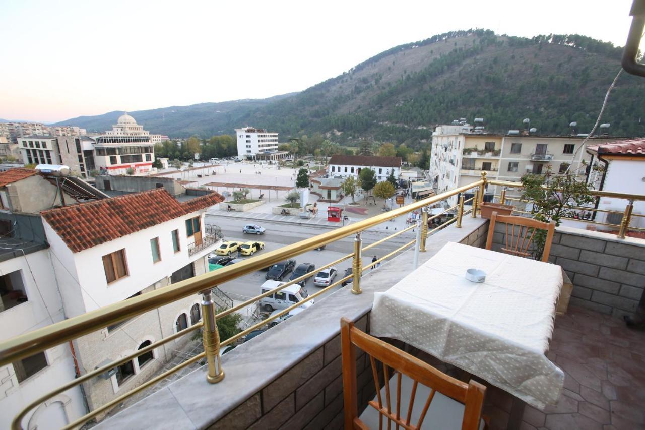 Hotel Pasarela เบราท ภายนอก รูปภาพ