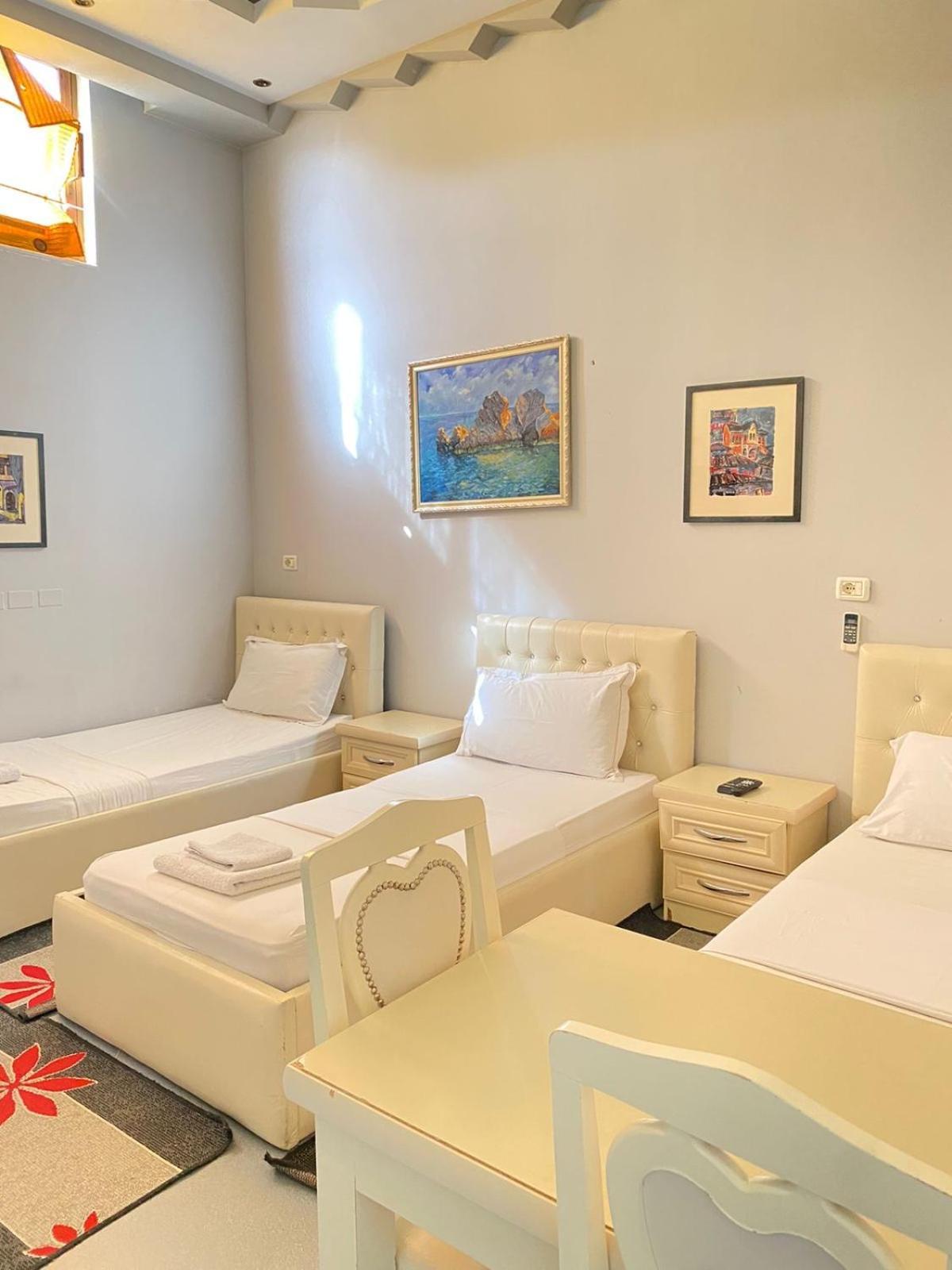 Hotel Pasarela เบราท ภายนอก รูปภาพ